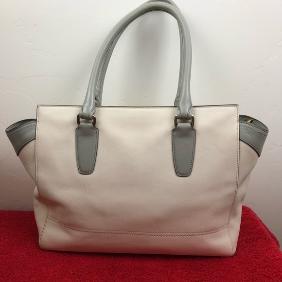 Coach Tote. limited Release - Picture 2 of 8